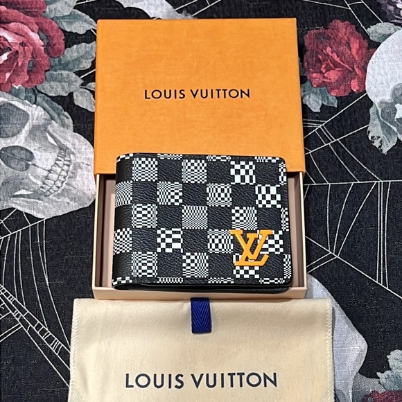 NWT LOUIS VUITTON DISTORTED DAMIER MULTIPLE MENS WALLET VERY RARE M80171 SP5210 - Picture 2 of 11